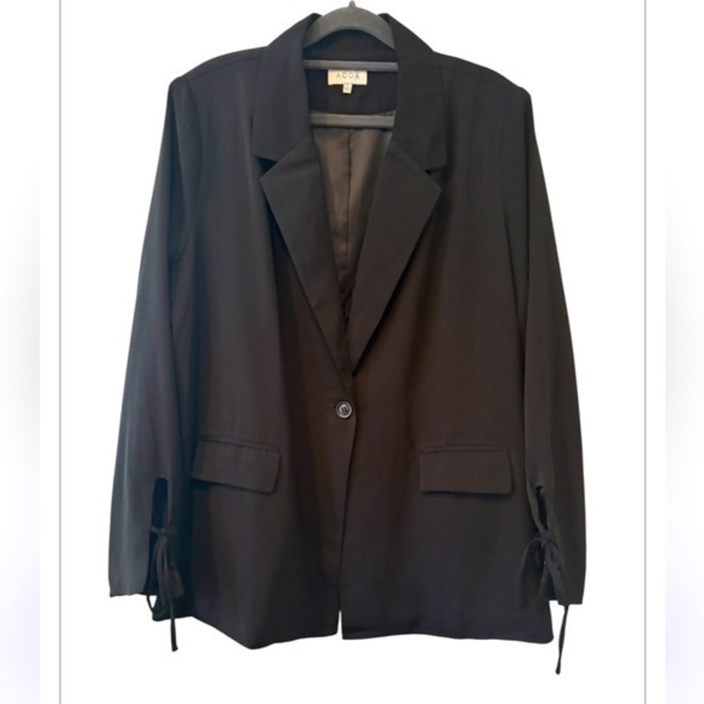 ACOA. Black Single Button Classic Woman’s CareerCasual Elevated Tie Cuff Size L